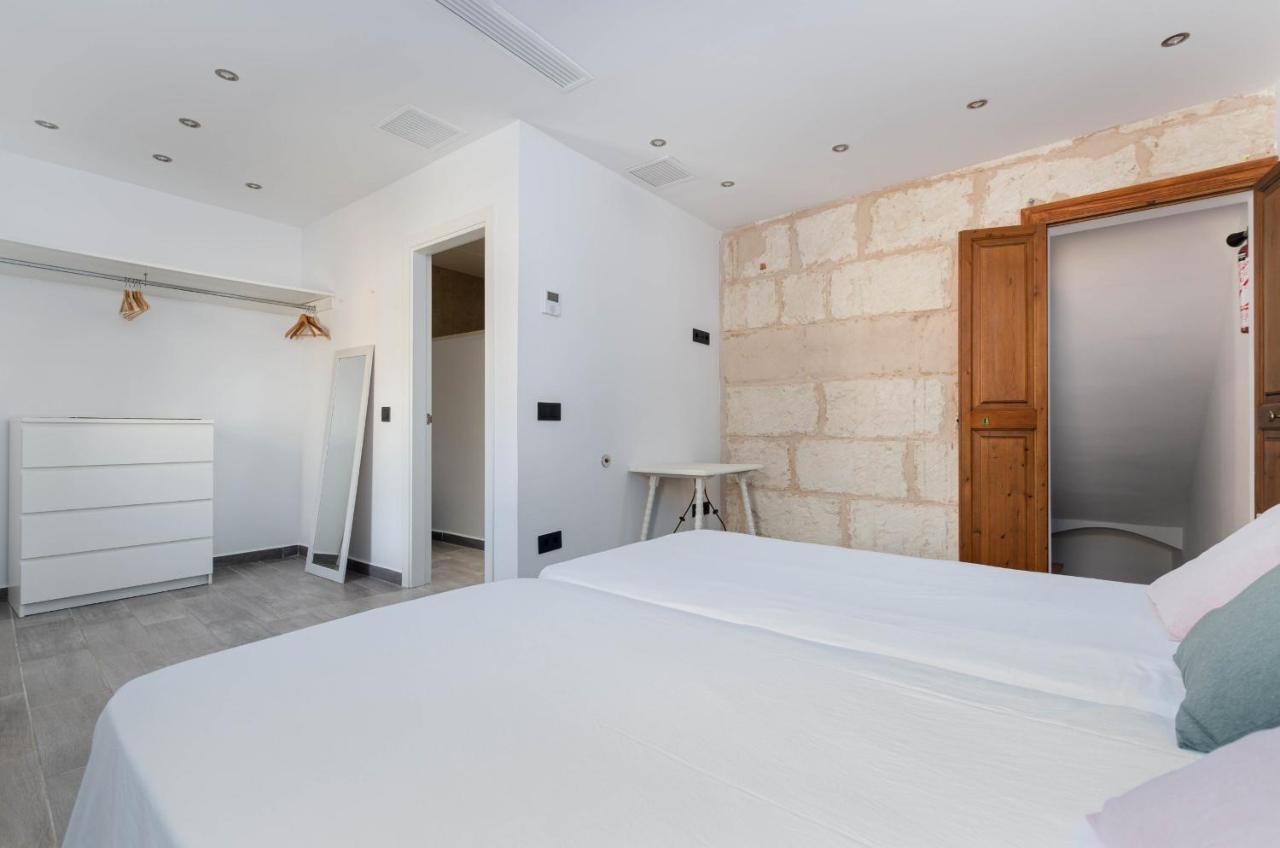 Ferienhaus Yourhouse Jordi, Air Conditioned House With Private Pool *